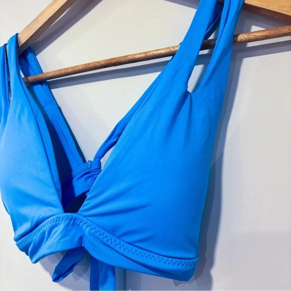 BECCA  Blue swimsuit top - Picture 4 of 5